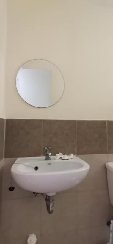 Huge @ Arezzo Place Apartment *