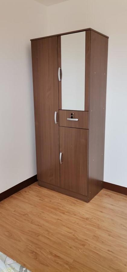 Huge @ Arezzo Place Apartment